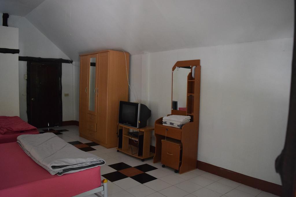 Ban Sabai Sabai Guest House Канчанабурі Номер фото