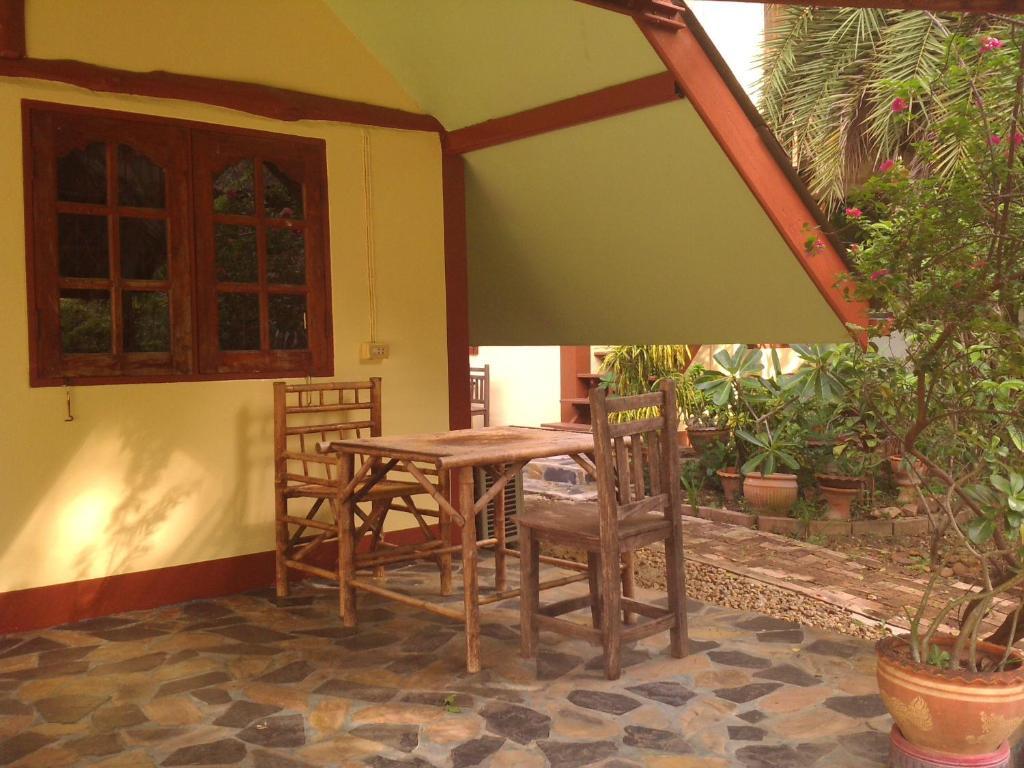 Ban Sabai Sabai Guest House Канчанабурі Номер фото